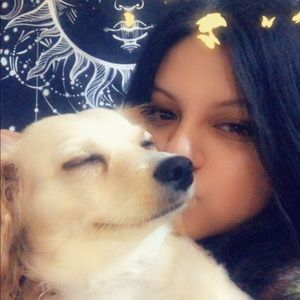 Meet your Posher, Briana